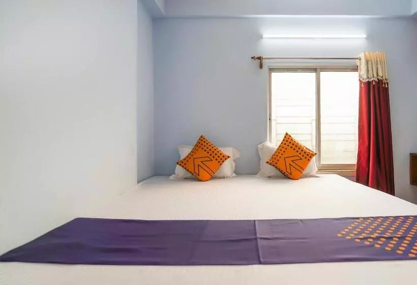 ホテル Spot On Silver Green