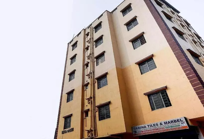 ホテル Spot On Silver Green