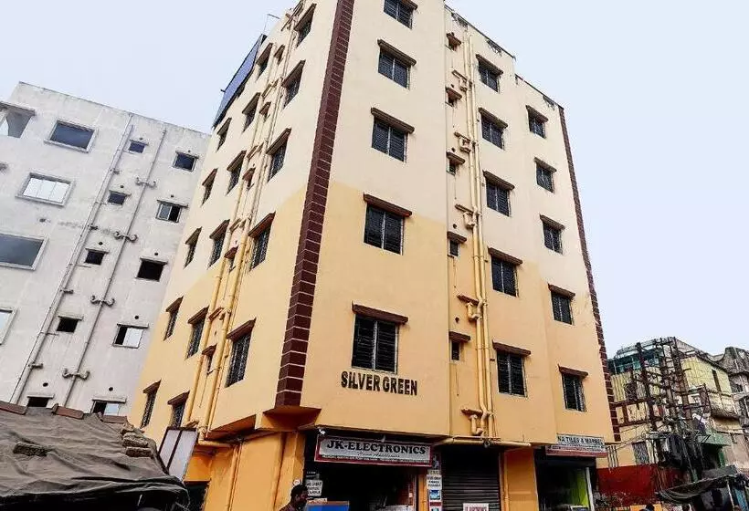 ホテル Spot On Silver Green