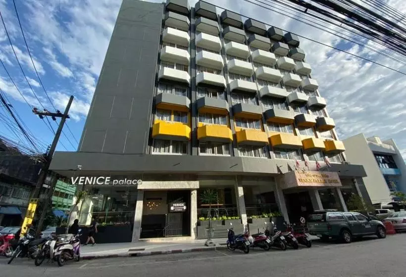 Hotelli Venice Palace