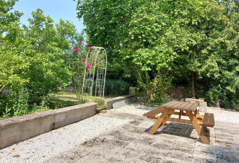 بنسيون Chez Madgi Et Jean Mi