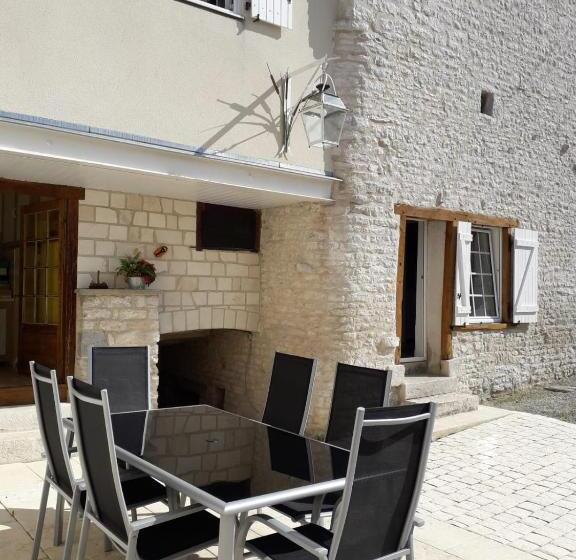 بنسيون Chez Madgi Et Jean Mi