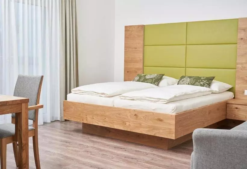 Majatalo Weinhof   Gästehaus Maier