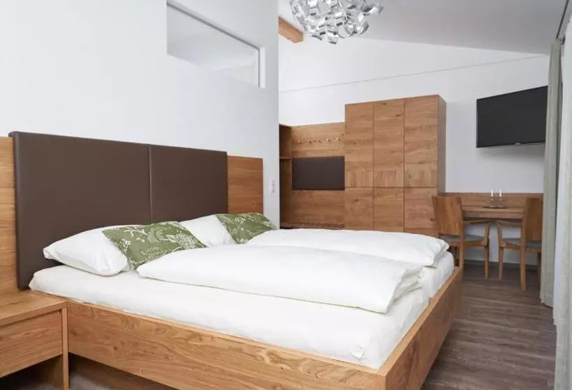 Majatalo Weinhof   Gästehaus Maier