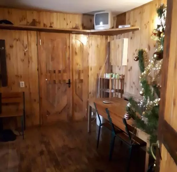 Retkeilymaja Gostynnyi Dvir