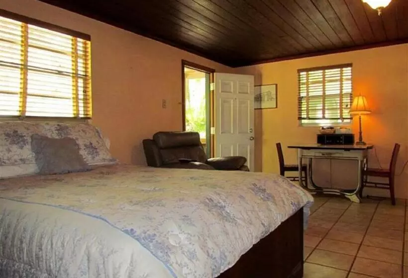 Retkeilymaja The Yearling Cabins