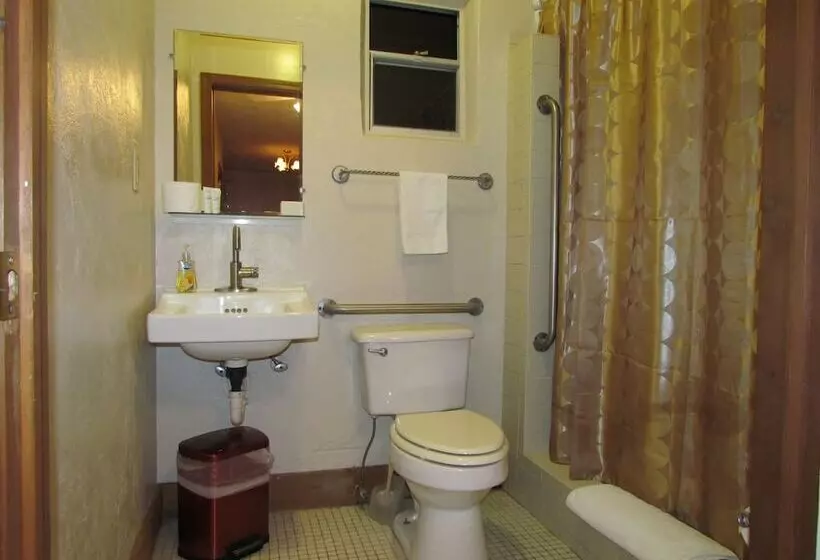 Retkeilymaja The Yearling Cabins