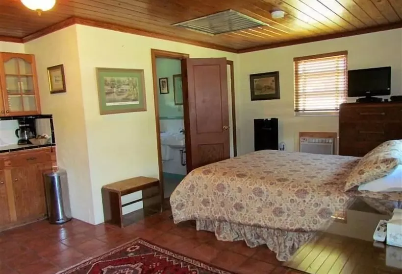 Retkeilymaja The Yearling Cabins