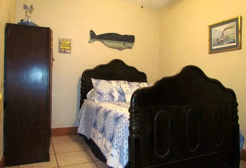 Retkeilymaja The Yearling Cabins