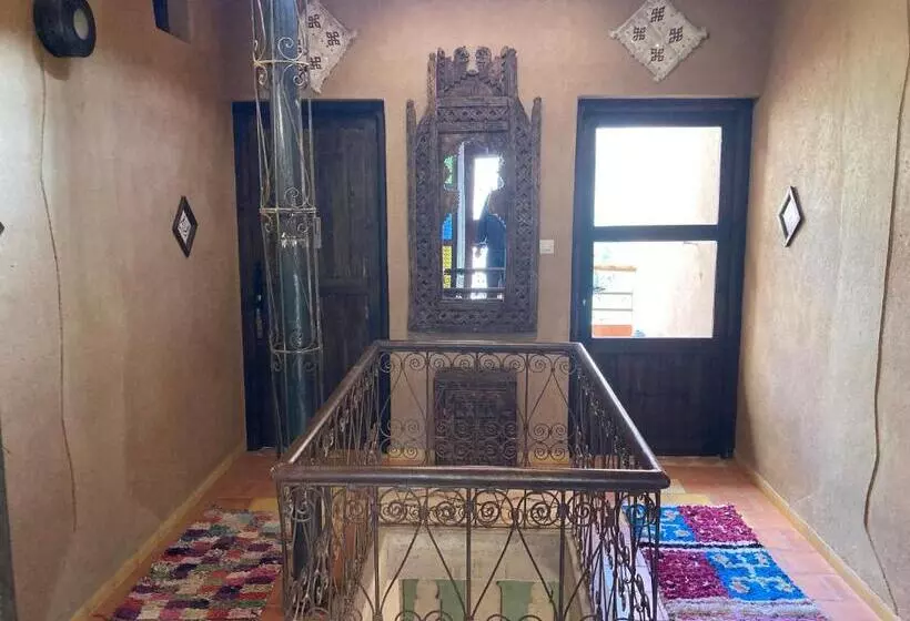 Aamiaismajoitus (B&B) Les 4 Saisons Du Dades