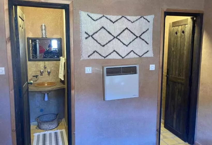 Aamiaismajoitus (B&B) Les 4 Saisons Du Dades