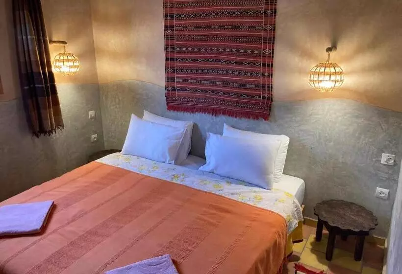 Aamiaismajoitus (B&B) Les 4 Saisons Du Dades