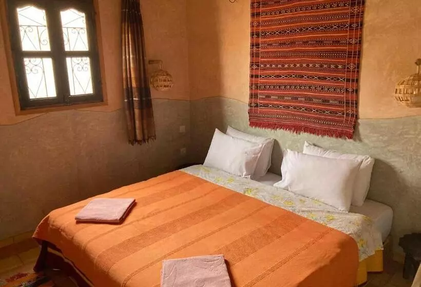 Aamiaismajoitus (B&B) Les 4 Saisons Du Dades