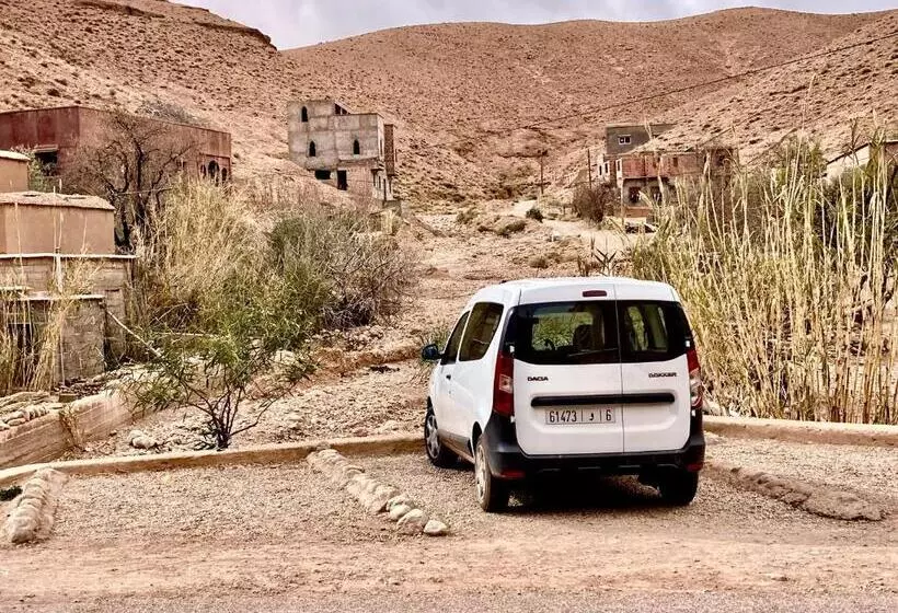 Aamiaismajoitus (B&B) Les 4 Saisons Du Dades