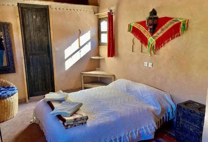 Aamiaismajoitus (B&B) Les 4 Saisons Du Dades