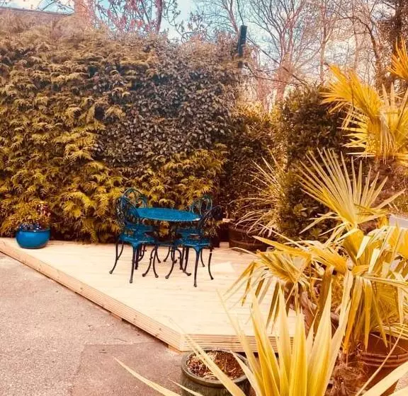 Aamiaismajoitus (B&B) Rooms At The Usk