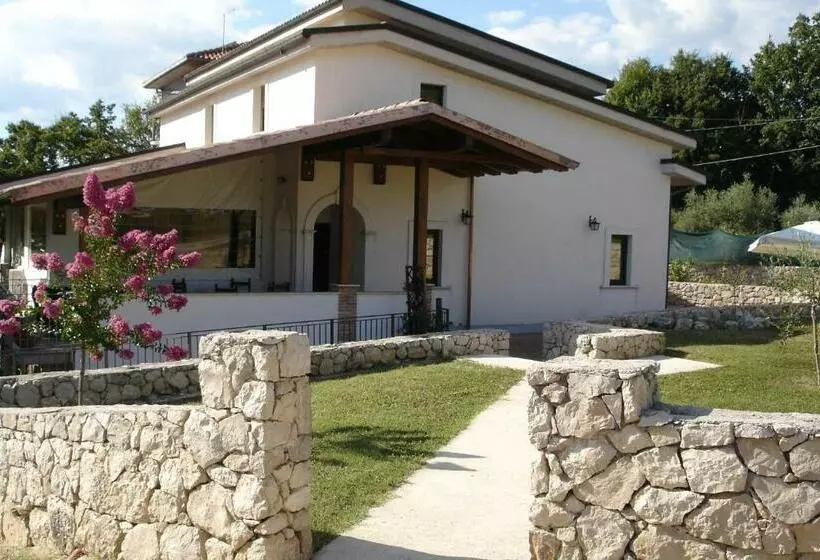ホテル Agriturismo Casale Sera