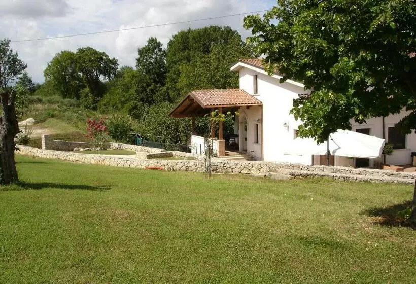ホテル Agriturismo Casale Sera
