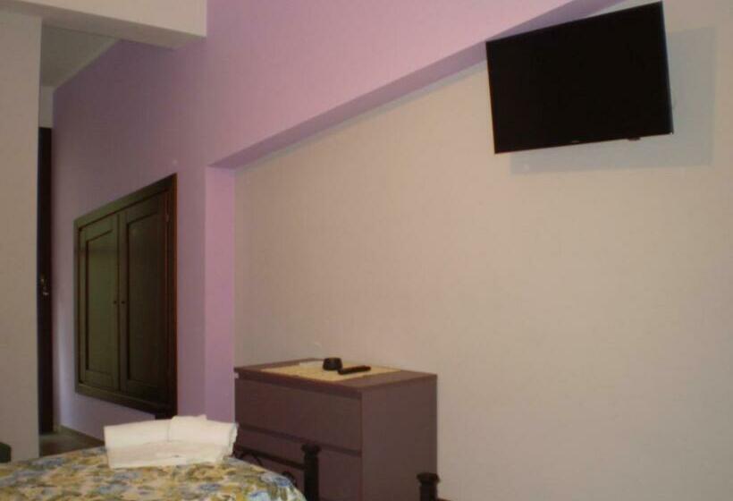 ホテル Agriturismo Casale Sera