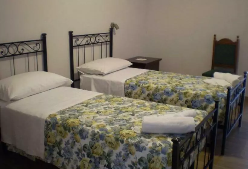 ホテル Agriturismo Casale Sera