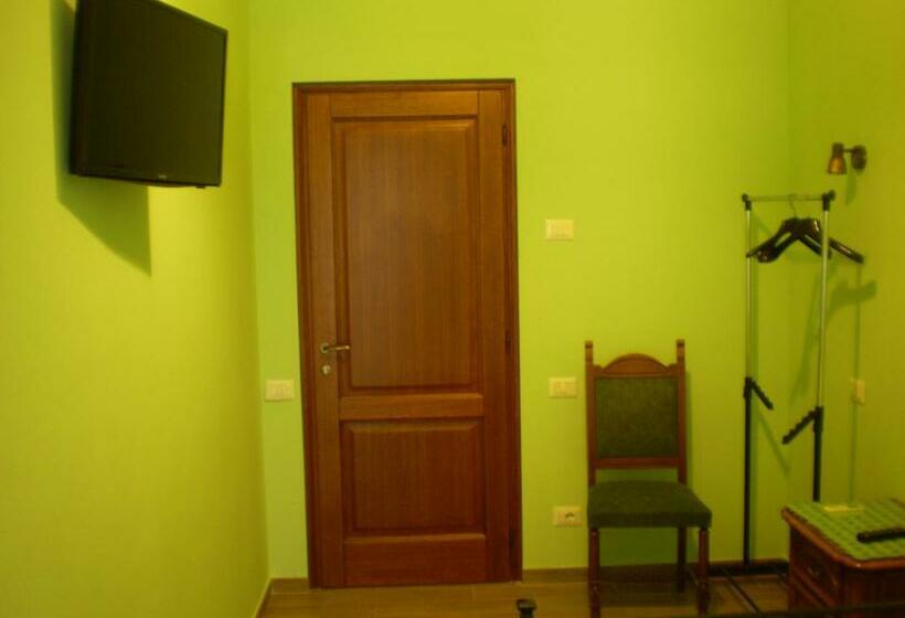 ホテル Agriturismo Casale Sera