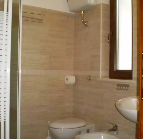 ホテル Agriturismo Casale Sera