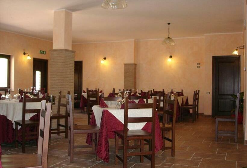 ホテル Agriturismo Casale Sera