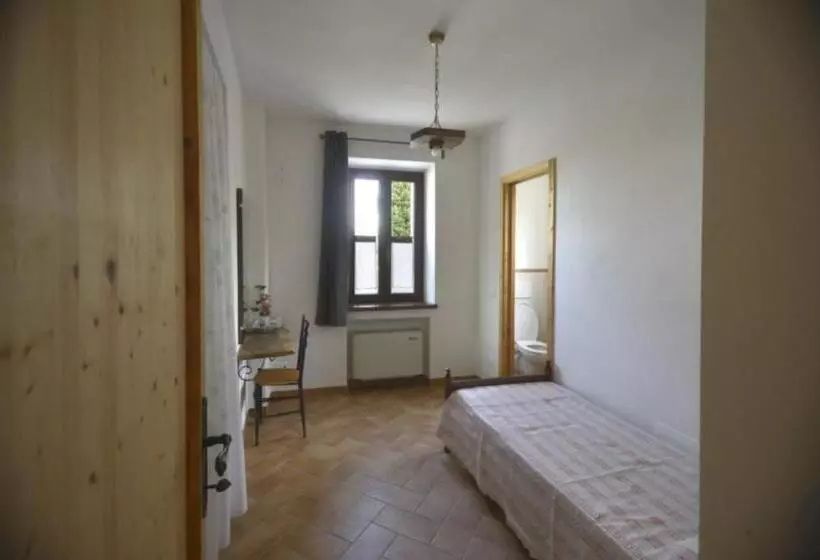 ホテル Agriturismo Vallonga