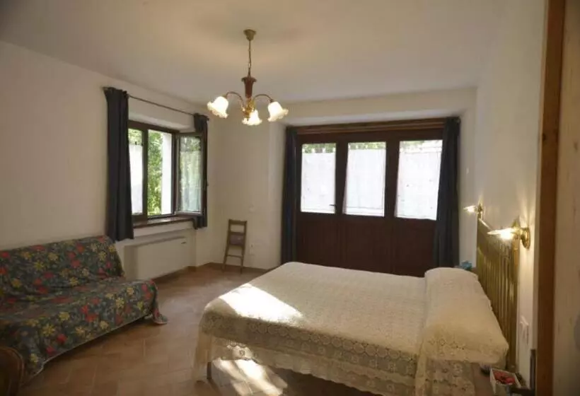 ホテル Agriturismo Vallonga