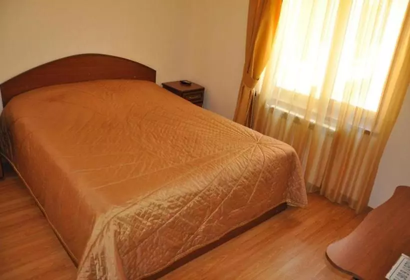 هتل Armenia Vansevan
