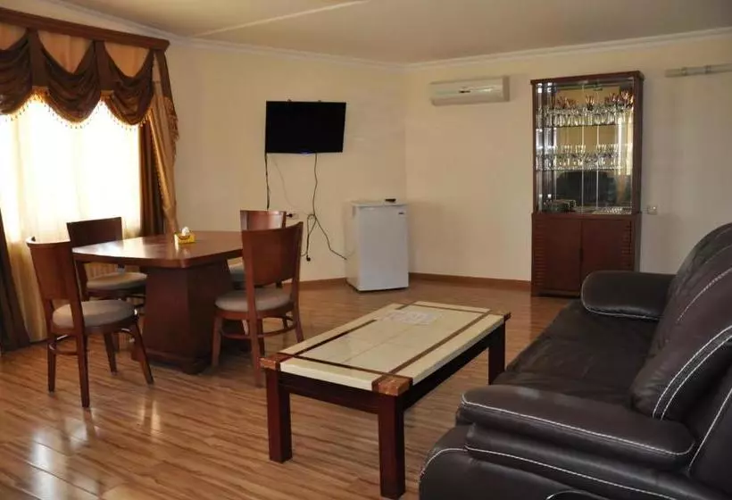 هتل Armenia Vansevan
