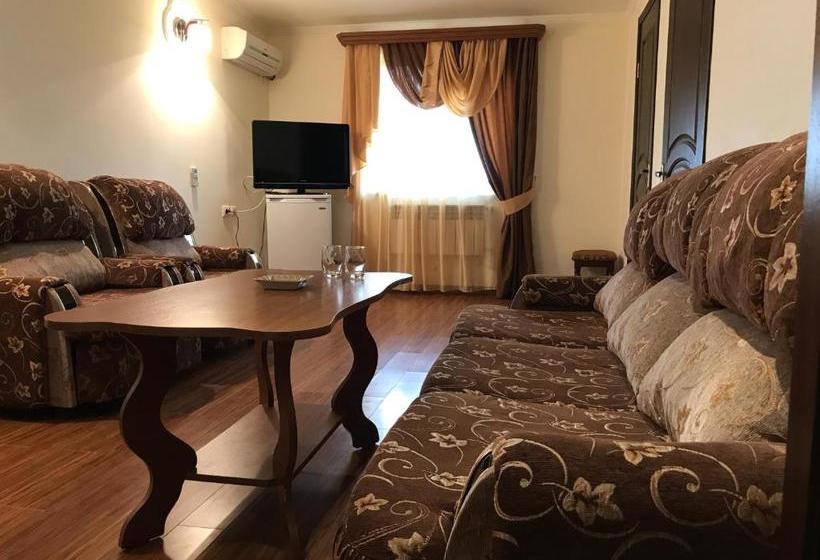 هتل Armenia Vansevan