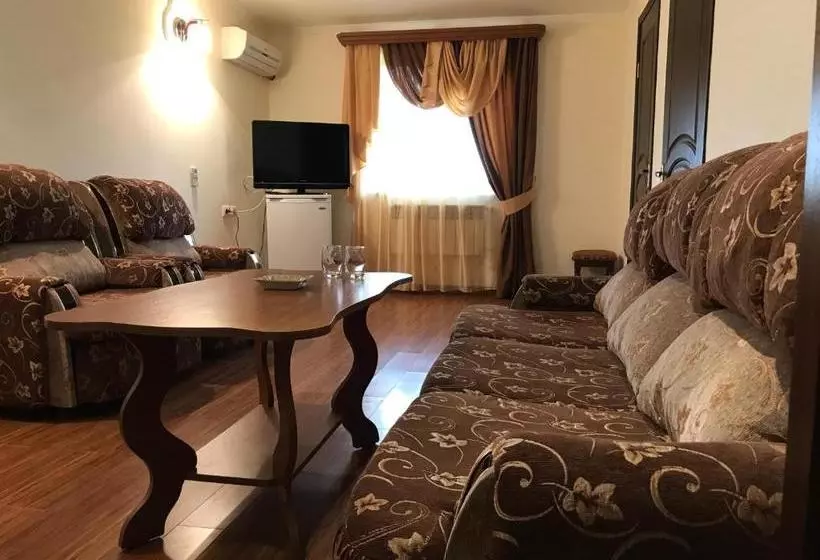 هتل Armenia Vansevan