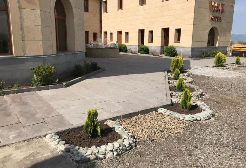 هتل Armenia Vansevan