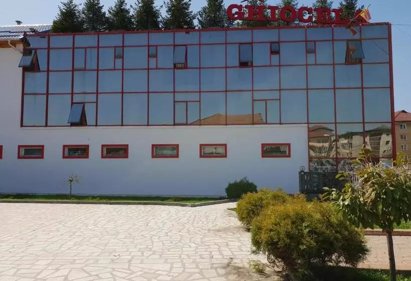Hotelli Pensiunea Ghiocela