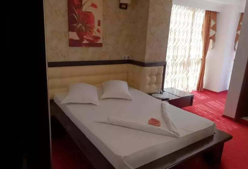 Hotelli Pensiunea Ghiocela