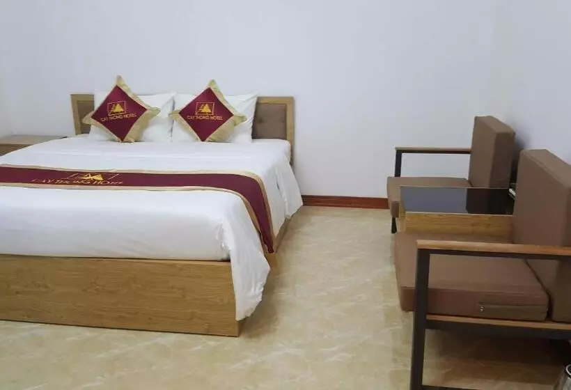 هتل Khách Sạn Cây Thông