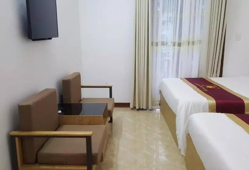 هتل Khách Sạn Cây Thông