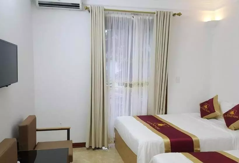 هتل Khách Sạn Cây Thông