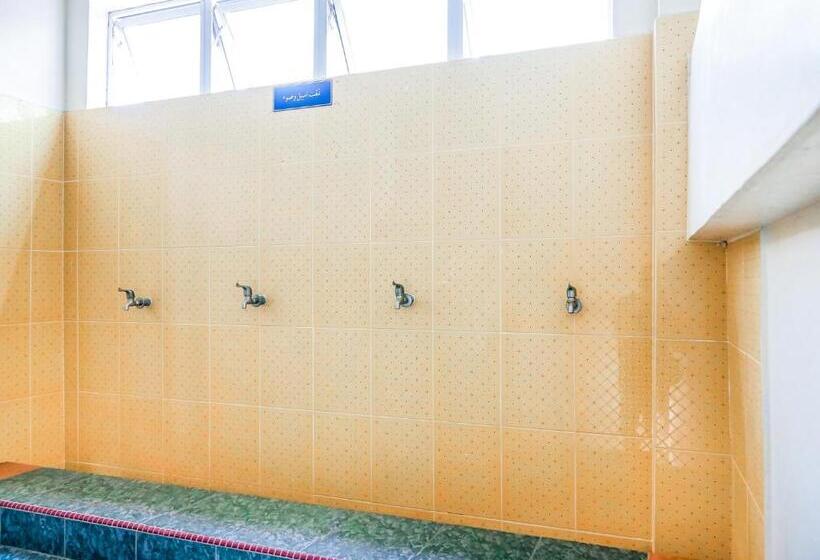 בית מלון כפרי D Anjung Inn