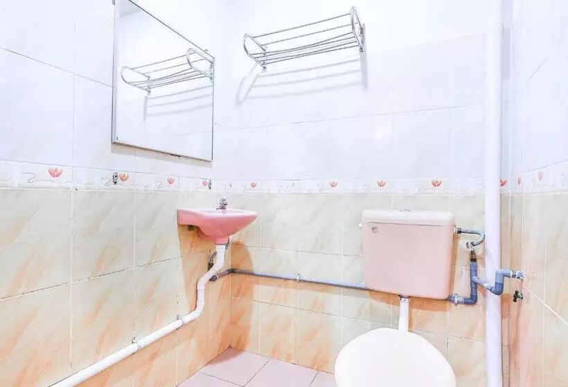 ホテル D  Anjung Inn