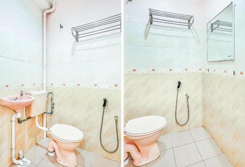 בית מלון כפרי D Anjung Inn