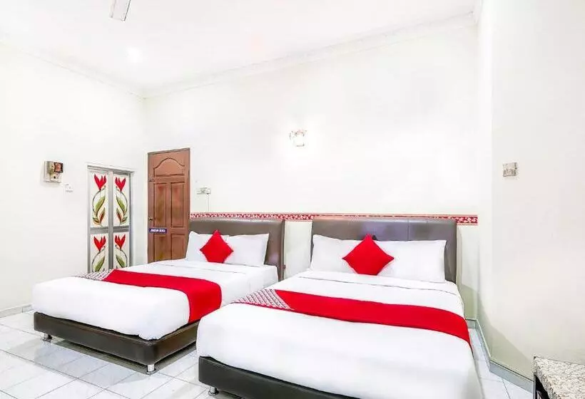 ホテル D  Anjung Inn