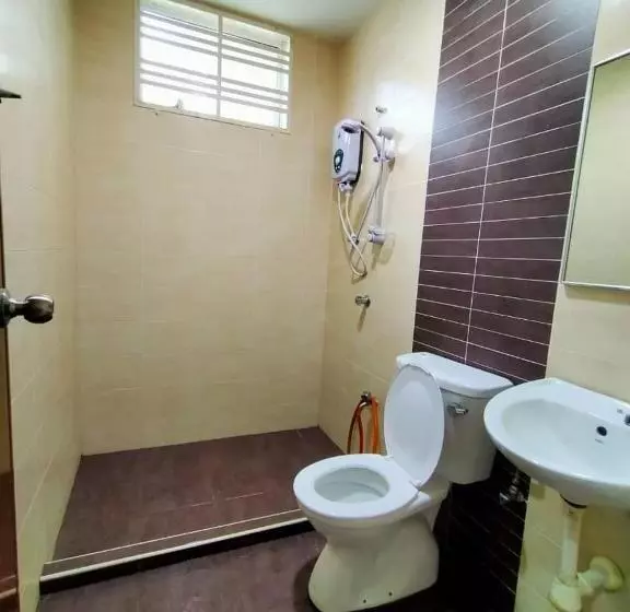 ホテル D  Anjung Inn