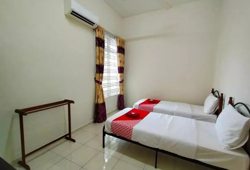 ホテル D  Anjung Inn