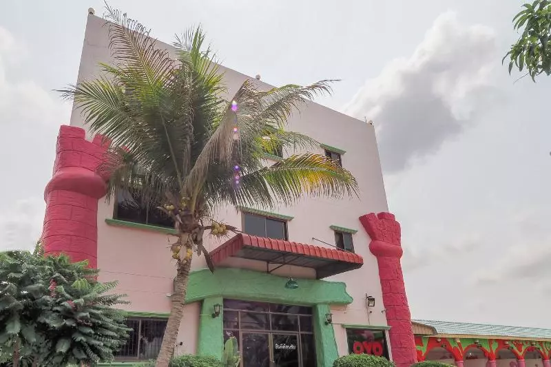 ホテル Oyo 577 For Love