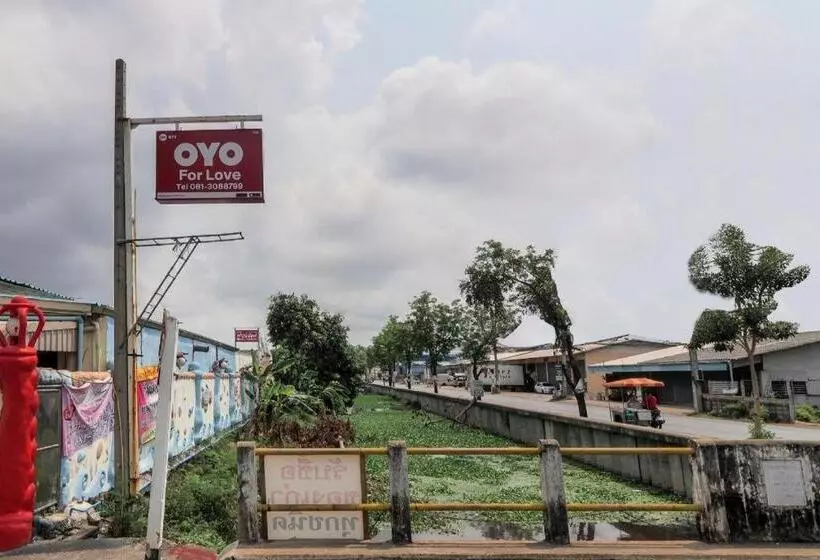 ホテル Oyo 577 For Love