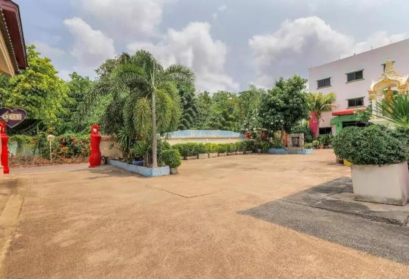 ホテル Oyo 577 For Love