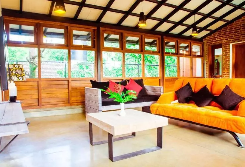 ホテル Roshara Nalla