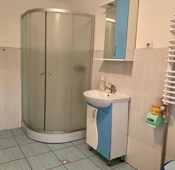 膳宿费 Medova Hata